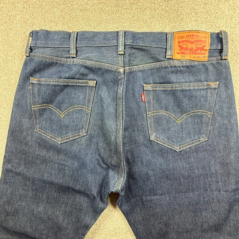 Levis 501 Original Fit Dark Wash Indigo Straight Leg Button Fly Jeans 38x30